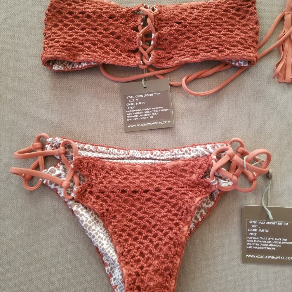 Acacia two piece